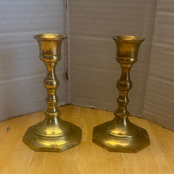 Elegant brass Candlestick Holders set of 2. Vintage. About 5 in - Picture 1 of 5